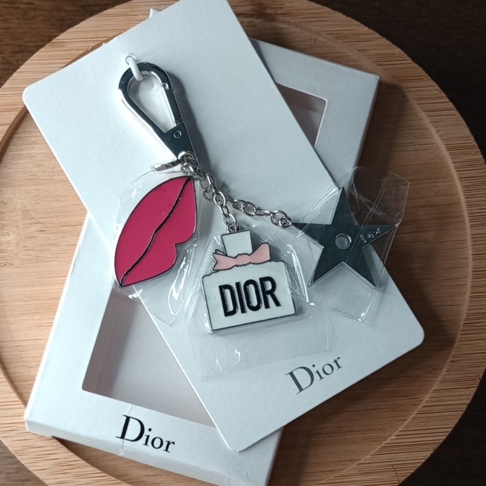 Dior Pink Lip, White Perfume Bottle & Silver Star Charm Keyring